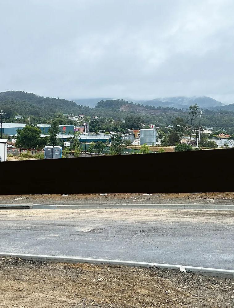 Porta Structapanel hoarding application
