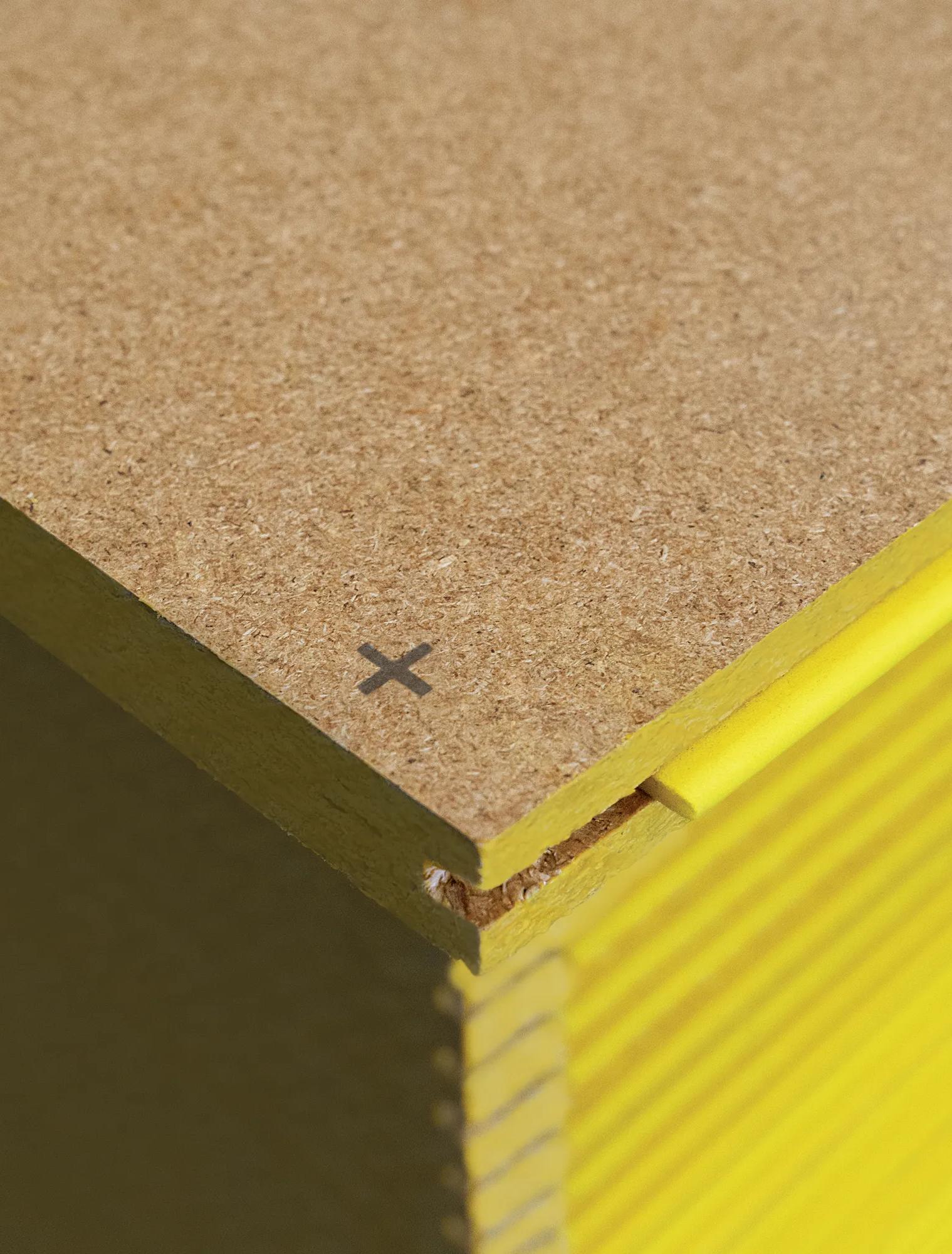Yellow tongue marking on a STRUCTAflor panel